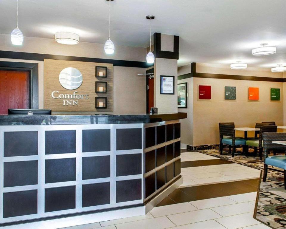 Comfort Inn Marion Bagian luar foto